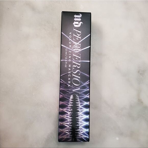 Perversion Lash Volumizing Mascara by Urban Decay - Picture 3 of 6